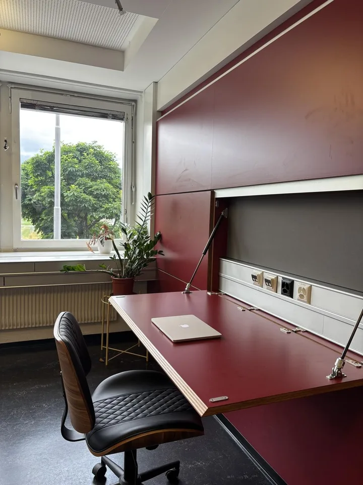 Arbeitsplatz in Bürogemeinschaft – Kreis 4, 12 Min. vom HB