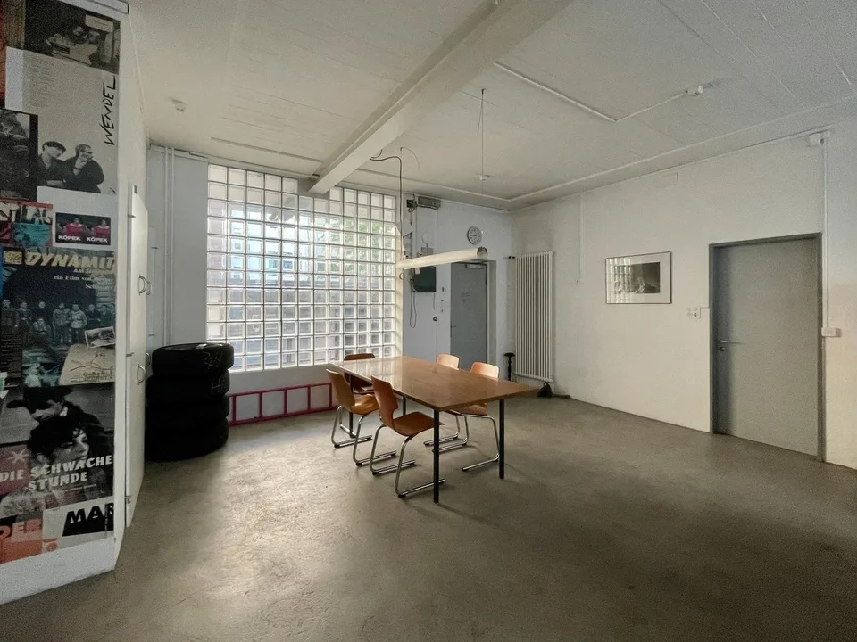 Büro / Atelier mit Rückzugsmöglichkeit