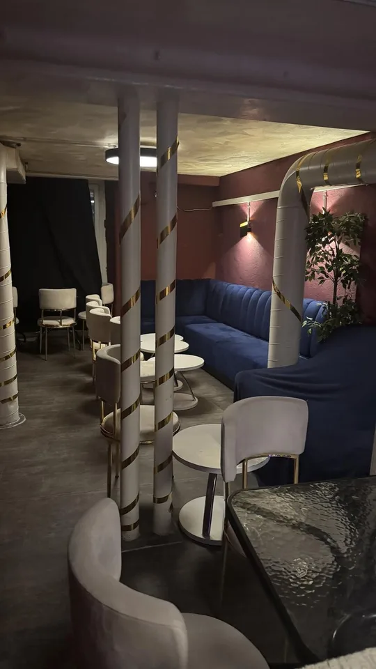 Top-Lage im Niederdorf: Gemütlicher Gewerberaum (30 m²) zur Untermiete – ideal für Beauty & Kosmetik!