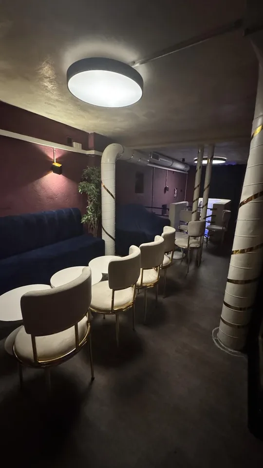 Top-Lage im Niederdorf: Gemütlicher Gewerberaum (30 m²) zur Untermiete – ideal für Beauty & Kosmetik!