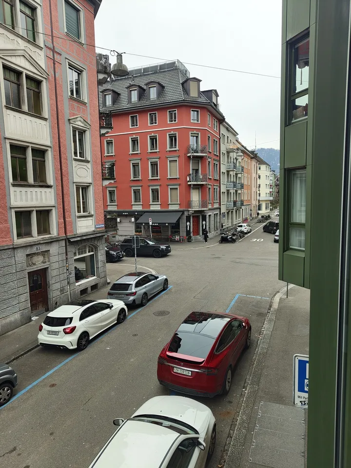 3.5 Zimmer Etagenwohnung in Zürich – Foto 2 von 20