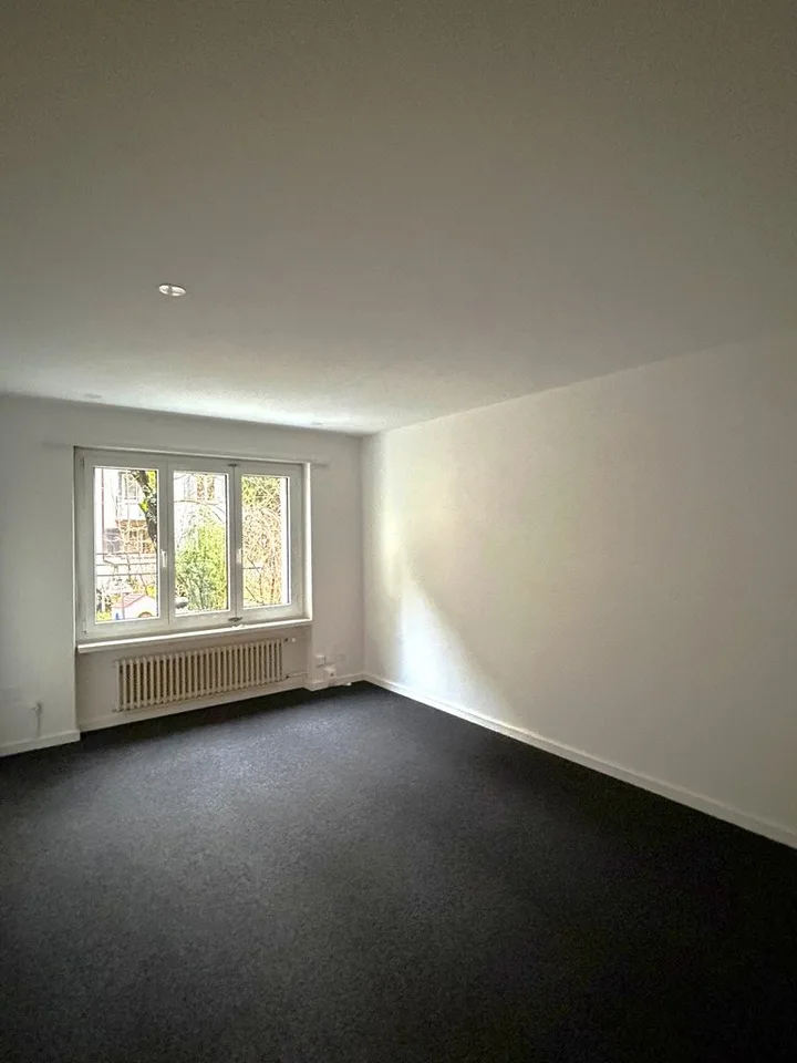 Praxisraum mitten im Kreis 7, befristet bis 31.03.2029