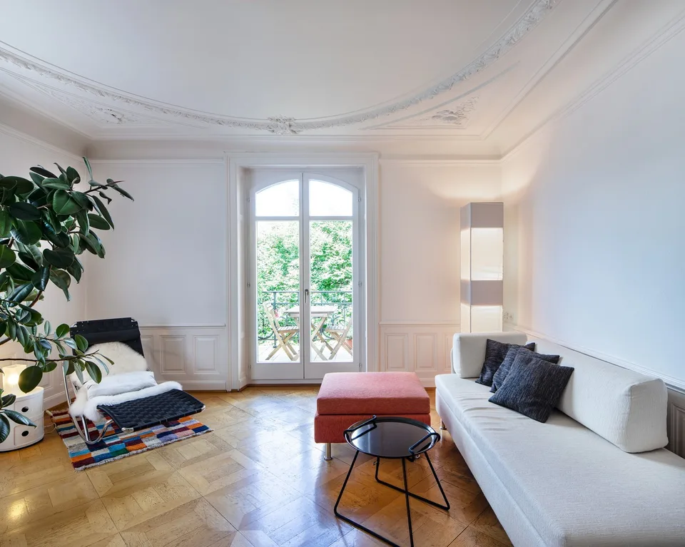"Commuter flat / Pendler-Wohnung": fully furnished 2.5-rooms gem at top location in Zurich Enge