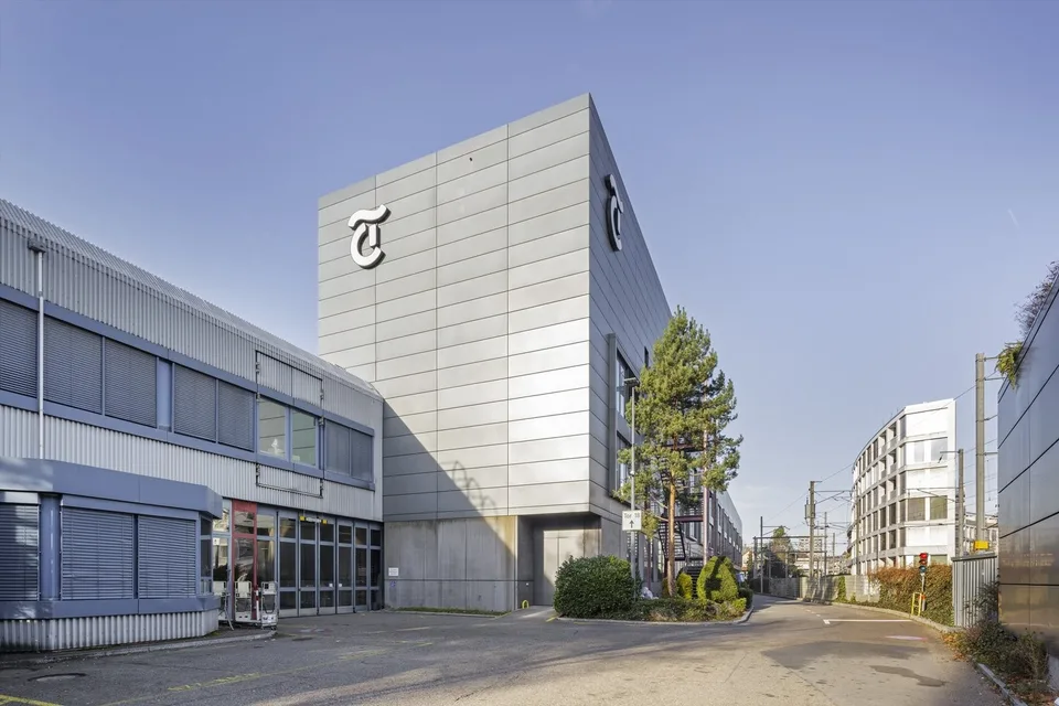 Vielfältig nutzbare Industrie- und Gewerbeflächen im Druckzentrum Zürich!
