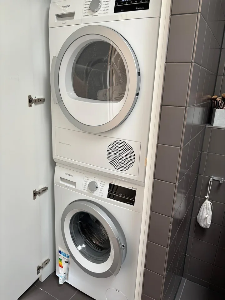 Appartement moderne meublé de 2,5 pièces à Zürich-Wollishofen