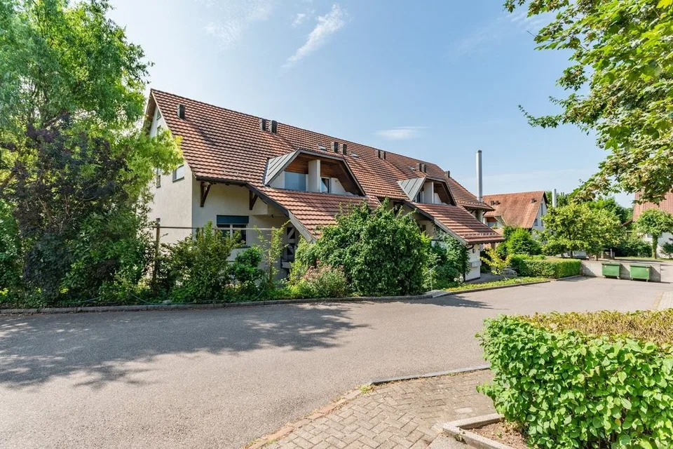 Trockenes Plätzchen für Ihr Auto gesucht? Wir haben die Lösung !