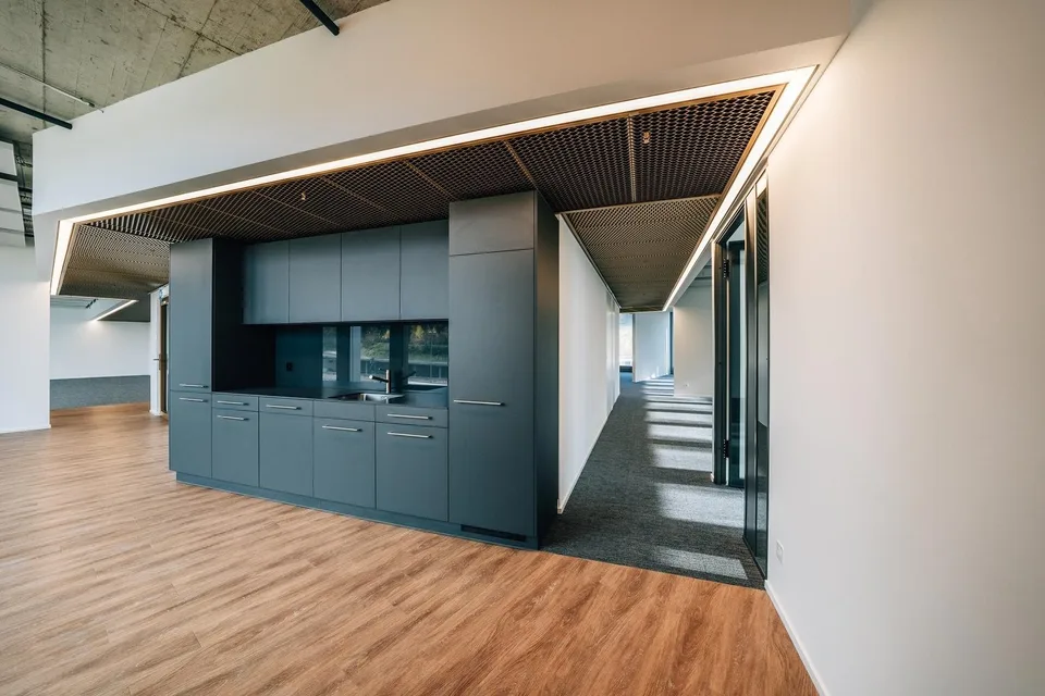 Attraktive Gewerbeflächen in Zürich-Süd  Arbeiten mit Stil und Weitblick