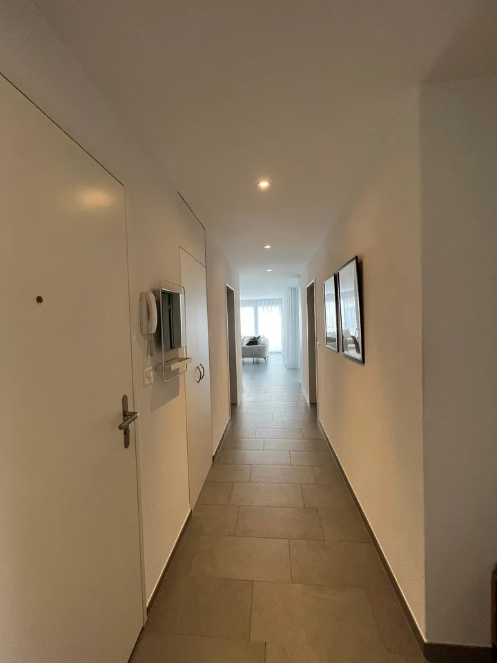 "Moderne 3.5-Zimmer-Wohnung in Rütihof, Baden - Komfortabel und ideal angebunden"