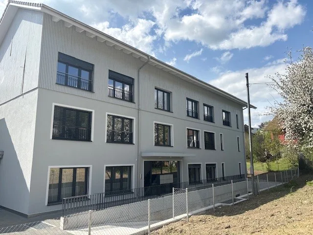 Grosszügige Attikawohnung, 3.5 Zimmer mit Galerie, Innenausbau wählbar