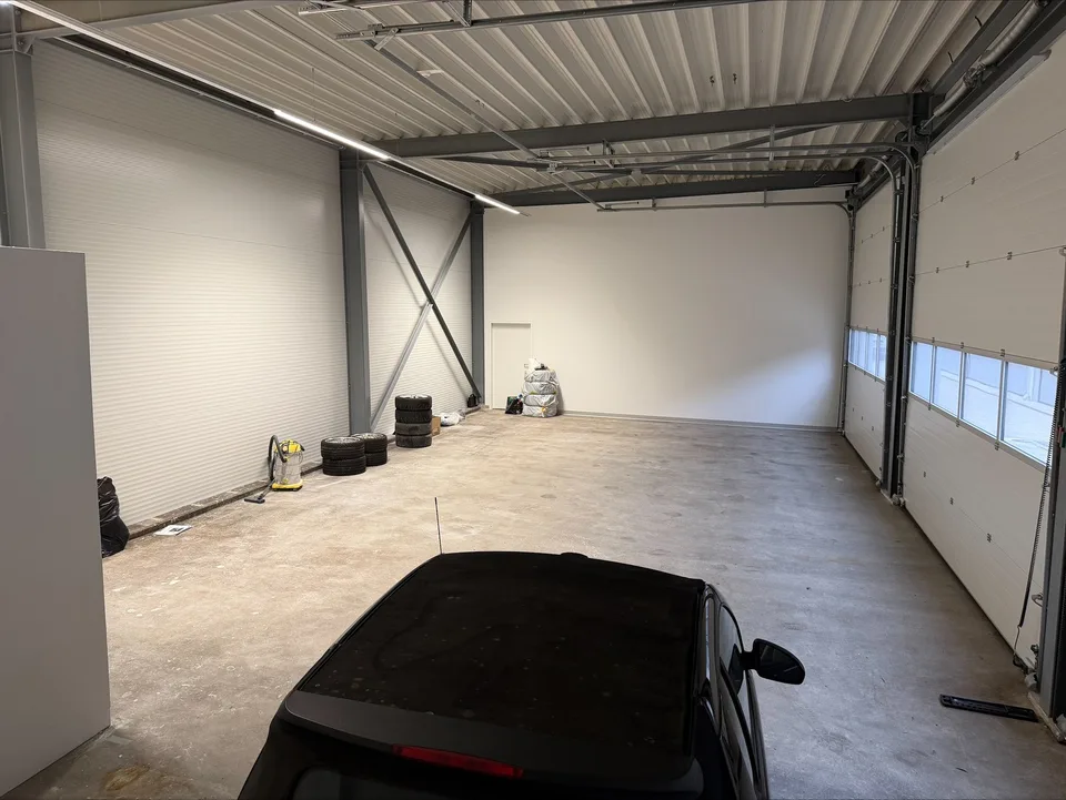 Halle von 132 m2 für Lager, Werkstatt, etc.