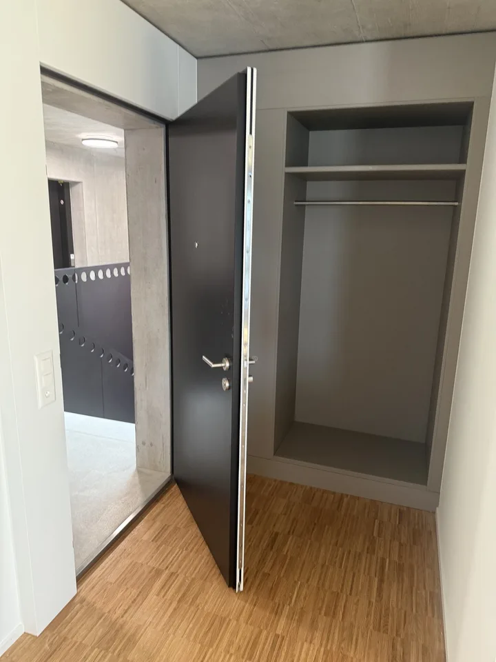 2.5 Zimmer Wohnung, Neubau mit Loggia