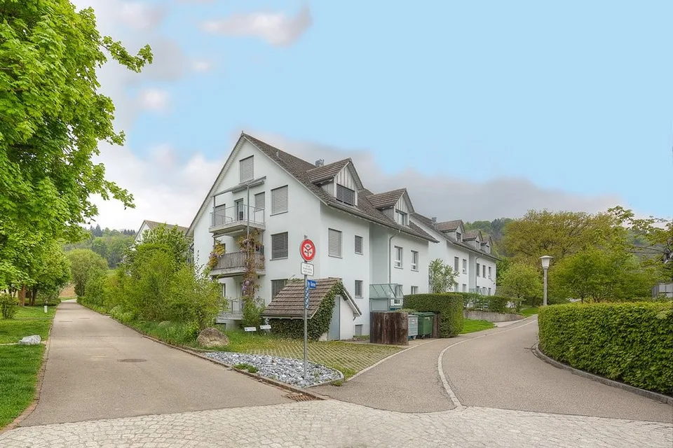 Motorradabstellplatz zu vermieten