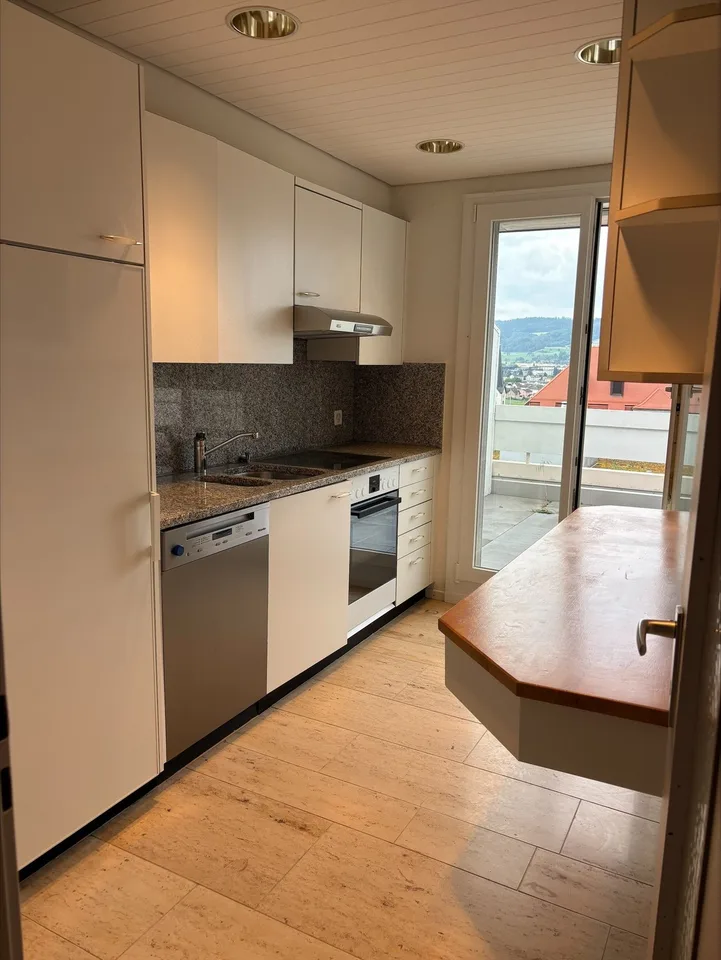 ruhig gelegene 4.5 Zimmer Maisonette - Dachwohnung