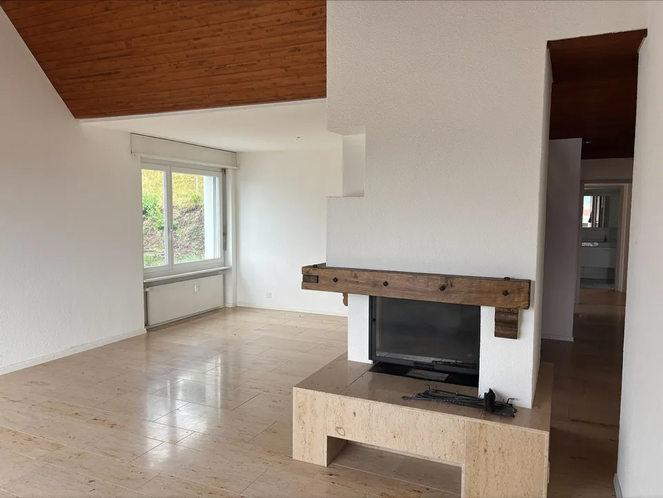 ruhig gelegene 4.5 Zimmer Maisonette - Dachwohnung