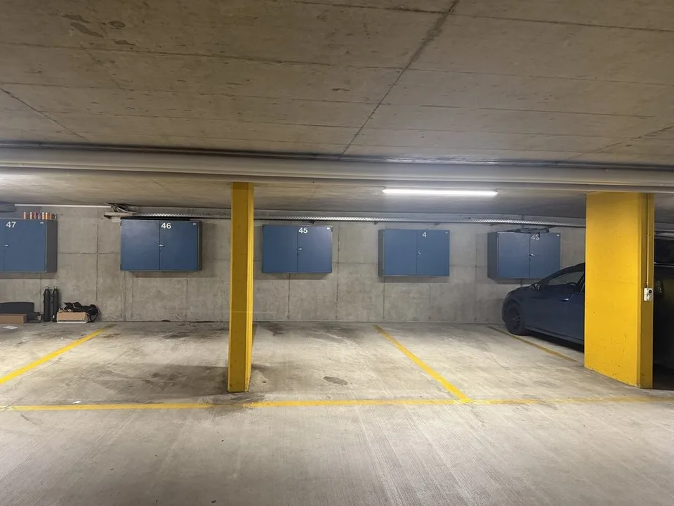 Einstellplatz in der Tiefgarage zu vermieten!