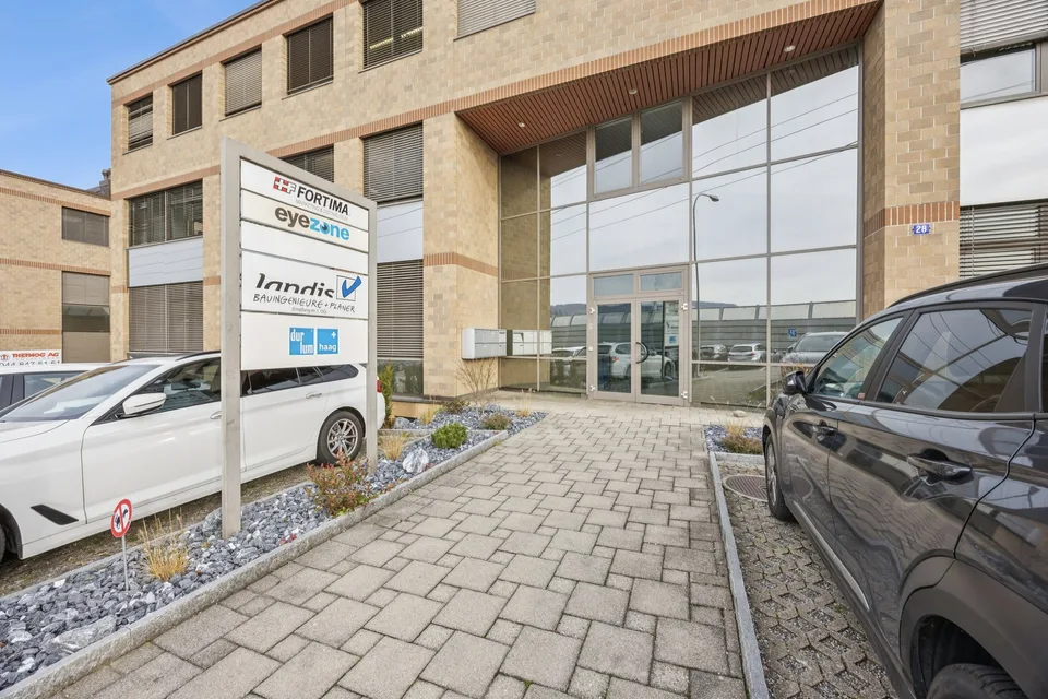 Vielseitige 269 m2 Gewerbefläche in Geroldswil