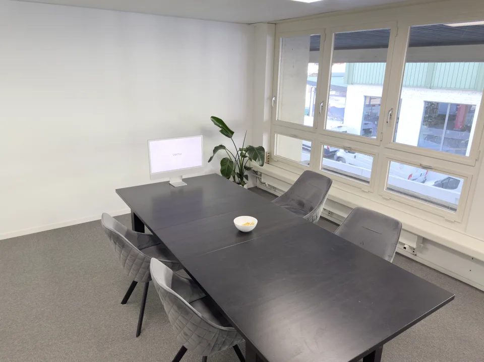 Büro Dietikon – bis 6 Arbeitsplätze, Meetingraum & Küche, sofort frei
