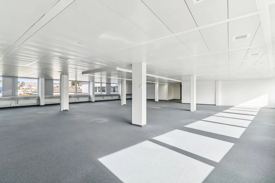 Repräsentative Bürofläche im 4. Obergeschoss in Zürich-Altstetten