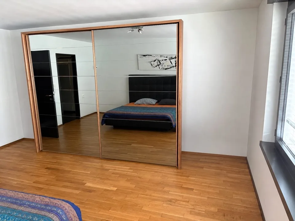JAMES Überbauung: 2.5 Zimmer, 95.2 m2, 3. OG, mit Concierge Service, Kellerabteil