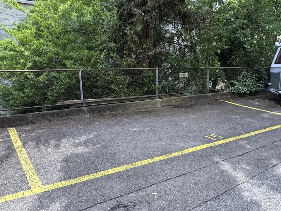 Untermiete Parkplatz bis 31.7.26
