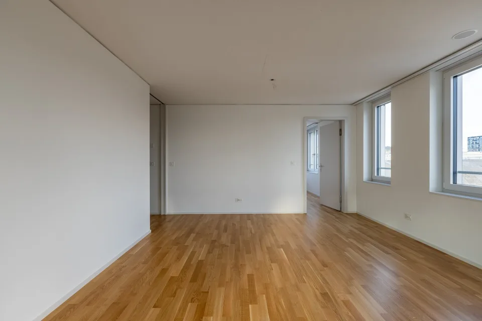 Grosses Zimmer in freundschaftlicher WG (5.5 Zi)
