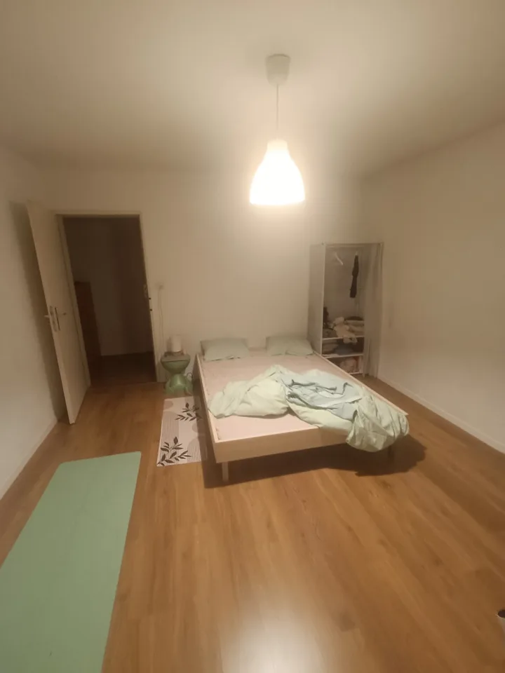 Schlaf Zimmer in 3.5Z Wohnung