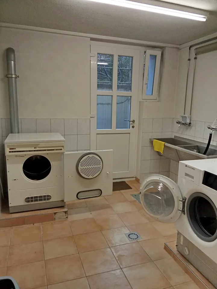Möbliertes Einzelzimmer in Zürich zu vermieten ab 01.08.2026