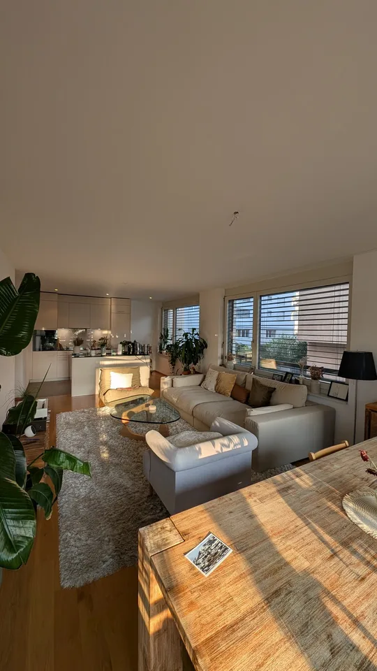 Bright 3.5-Room Apartment with Balcony in Zürich Altstetten