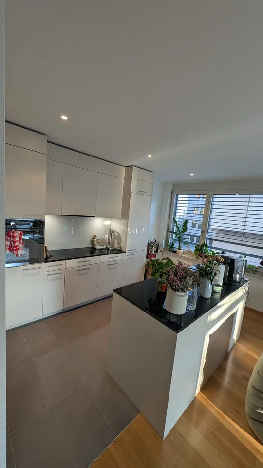 Bright 3.5-Room Apartment with Balcony in Zürich Altstetten