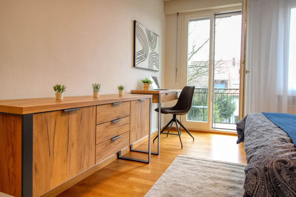 Dein stilvolles Coliving-Zuhause im lebhaften Zürcher Stadtteil Höngg