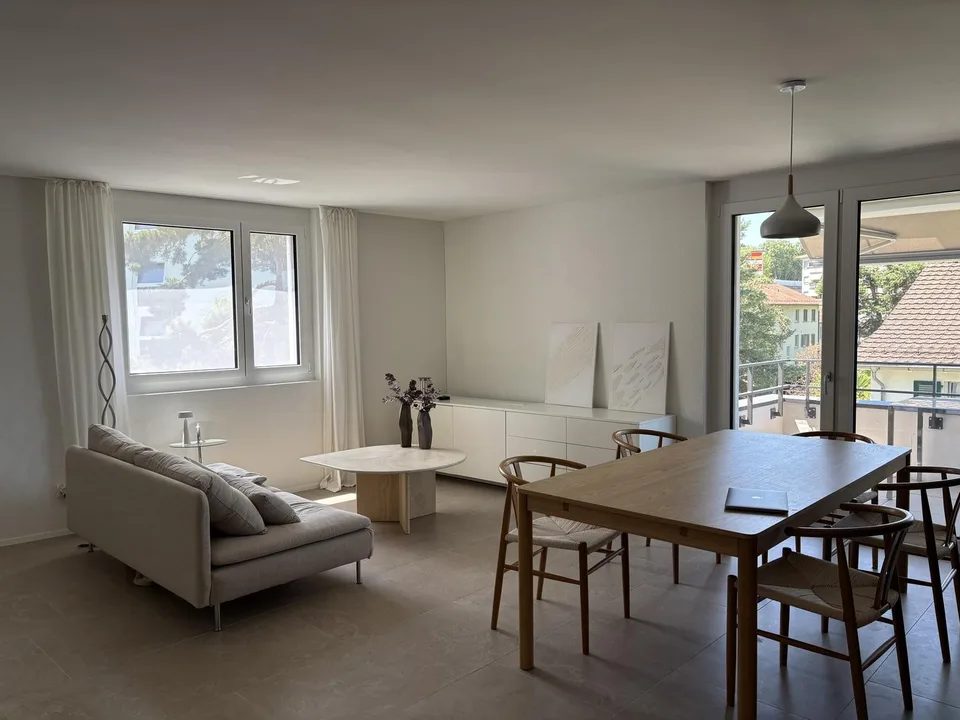 Wunderschöner Neubau mit stilvoller Einrichtung