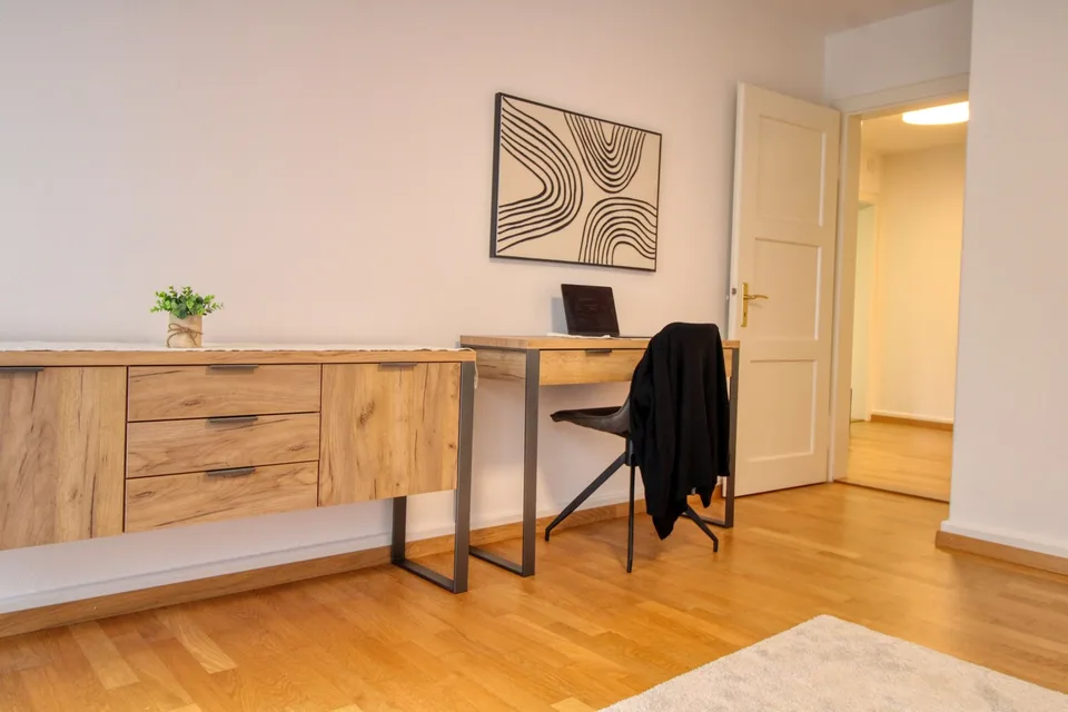 Dein stilvolles Coliving-Zuhause im lebhaften Zürcher Stadtteil Höngg