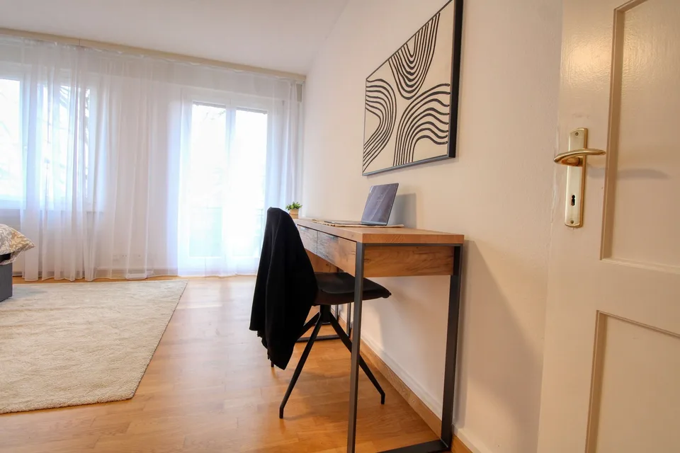 Dein stilvolles Coliving-Zuhause im lebhaften Zürcher Stadtteil Höngg