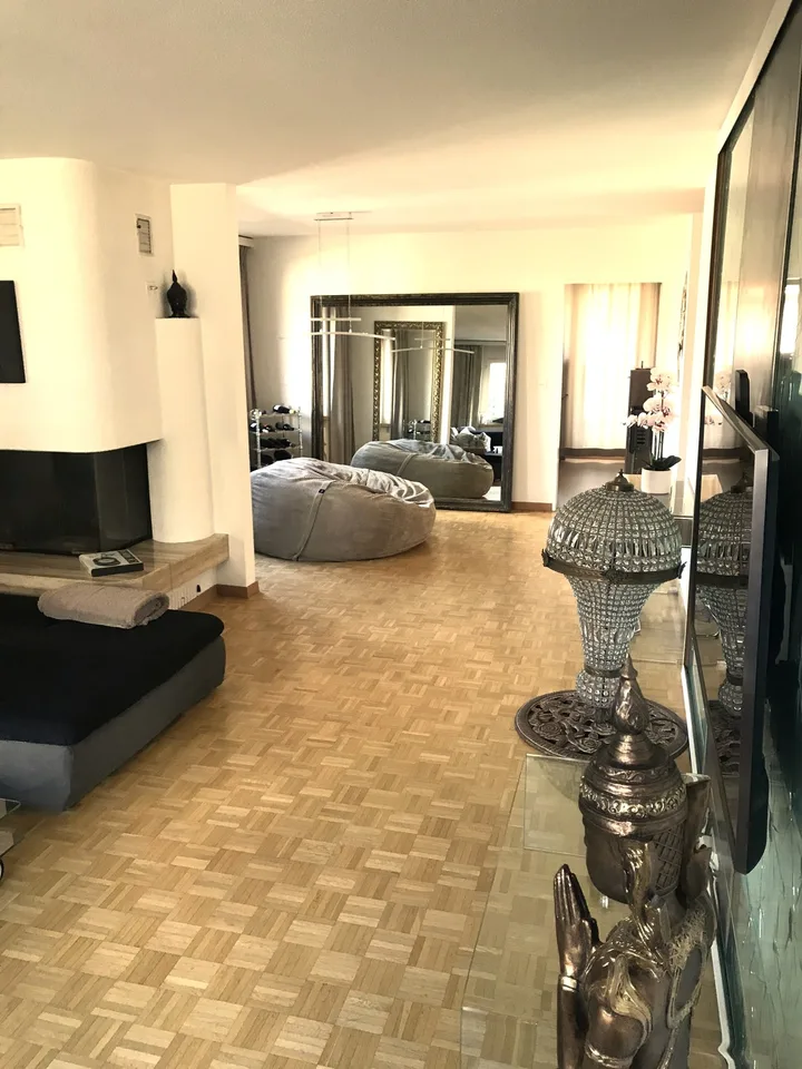 Camera in condivisione con bagno privato e grande terrazza a 8953 Dietikon