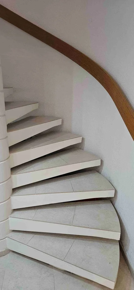 4 1/2 - Zimmer-Maisonette-Wohnung in familienfreundlicher Umgebung nahe Zürich und Baden – Foto 10 von 20