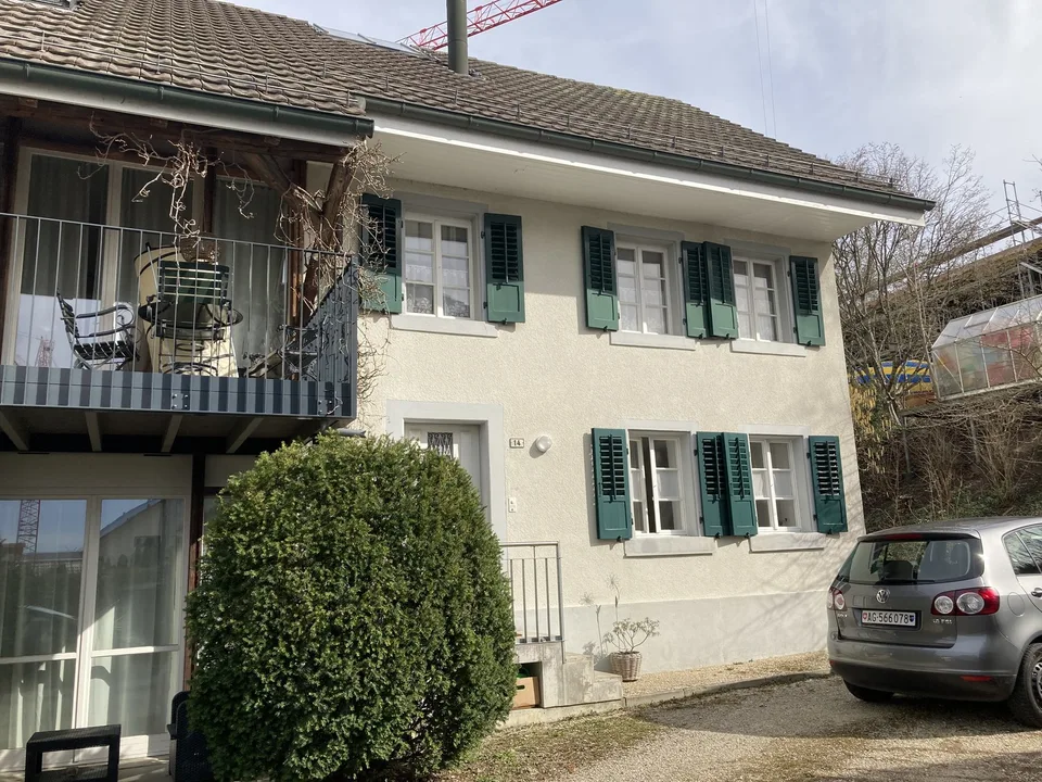 Helle 3-5-Maisonette-Wohnung im Herzen Fislisbach zu vermieten