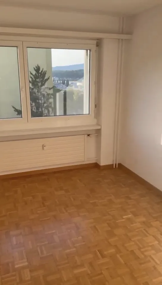 Ab sofort: 3-5.Zimmerwohnung zum vermieten