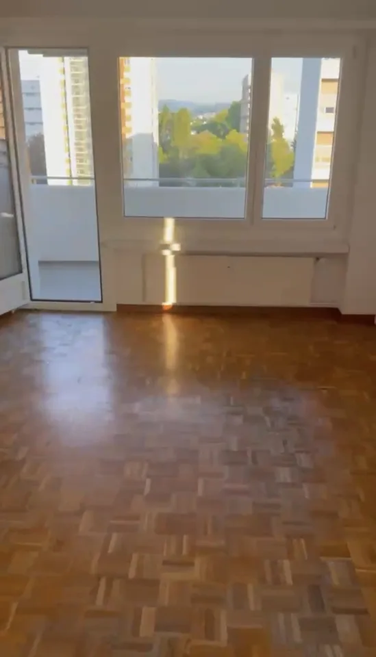 Ab sofort: 3-5.Zimmerwohnung zum vermieten