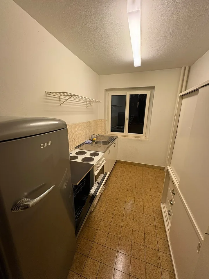 Möbliertes Zimmer in Zürich – befristet bis 15.11.2026