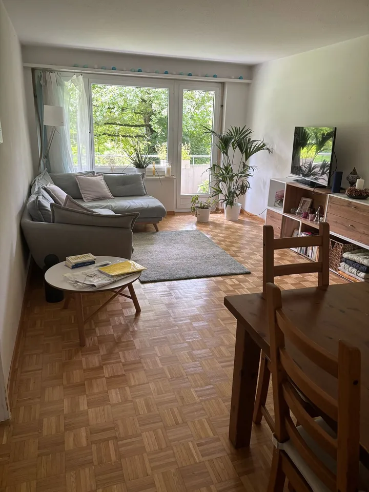 BEFRISTET: Möblierte 3.5-Zimmer-Wohnung mit Balkon zur Untermiete