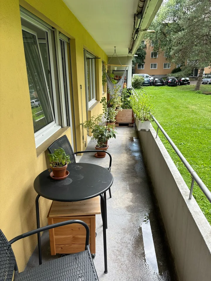BEFRISTET: Möblierte 3.5-Zimmer-Wohnung mit Balkon zur Untermiete