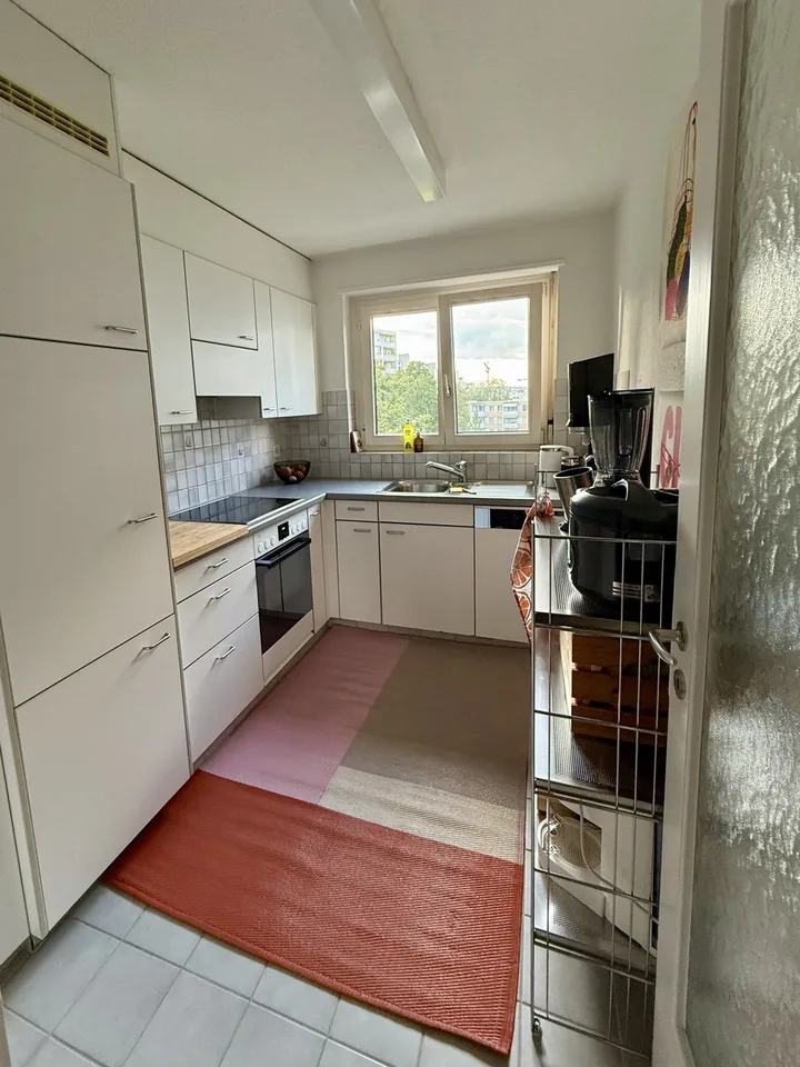 Shared room in a 2 person WG in Wiedikon