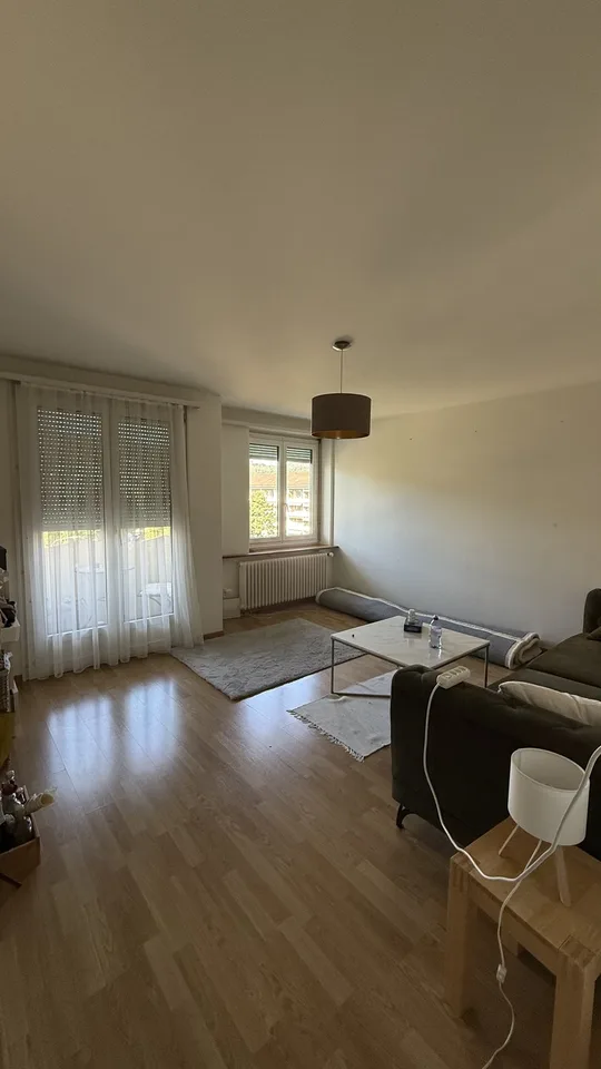Helles WG - Zimmer im 5. Stock mit Aussicht - zentral in Zürich, ab sofort befristet