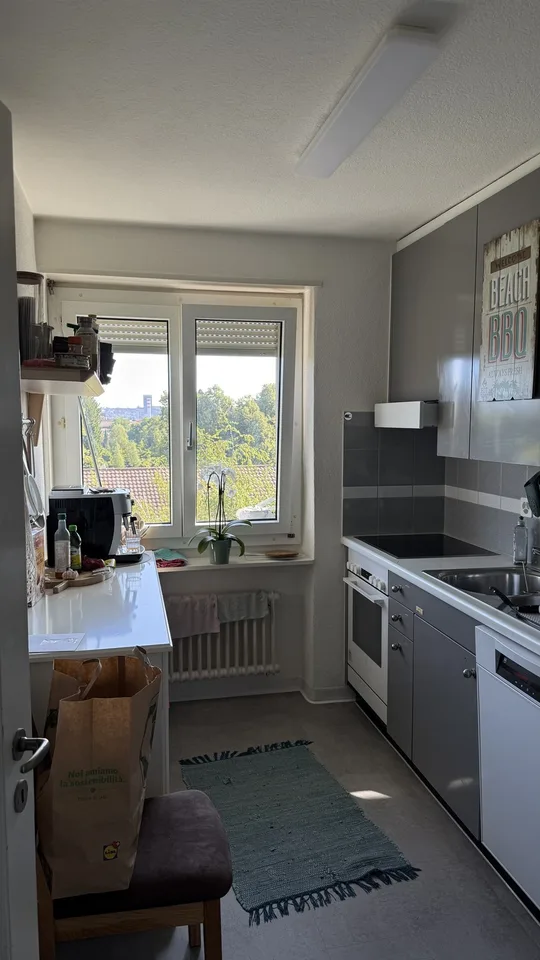 Helles WG - Zimmer im 5. Stock mit Aussicht - zentral in Zürich, ab sofort befristet