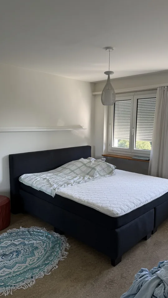 Helles WG - Zimmer im 5. Stock mit Aussicht - zentral in Zürich, ab sofort befristet