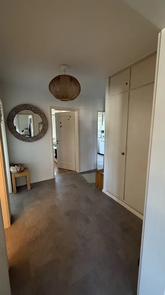 Helles WG - Zimmer im 5. Stock mit Aussicht - zentral in Zürich, ab sofort befristet