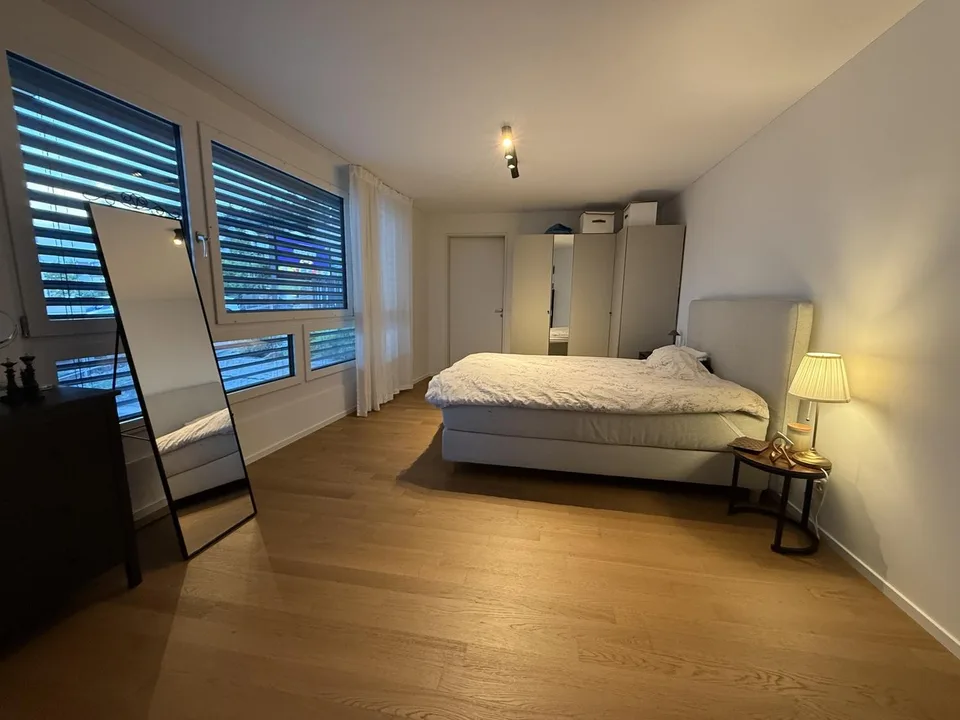 Moderne 3,5 Zimmer Wohnung am Uetliberg mit Blick über Zürich