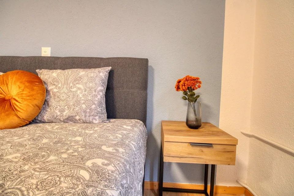 A Modernes Wohn Apartment im Zürich’s lebendigen Wiedikon Viertel mit privatem Balkon
