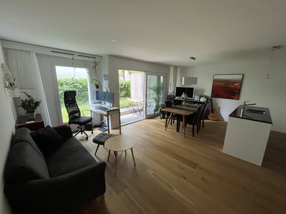 Möblierte 2.5-Zimmer-Wohnung in Zürich-Hubertus (Nähe Albisriederplatz) – befristet zu vermieten ab 8 September