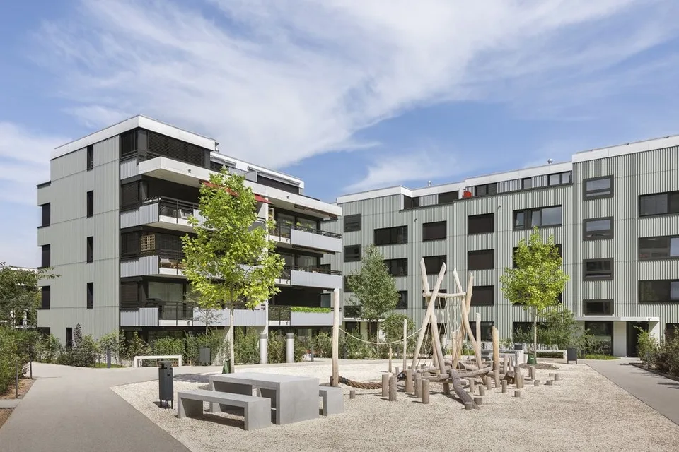 Motorradplatz in Albisrieden zu vermieten